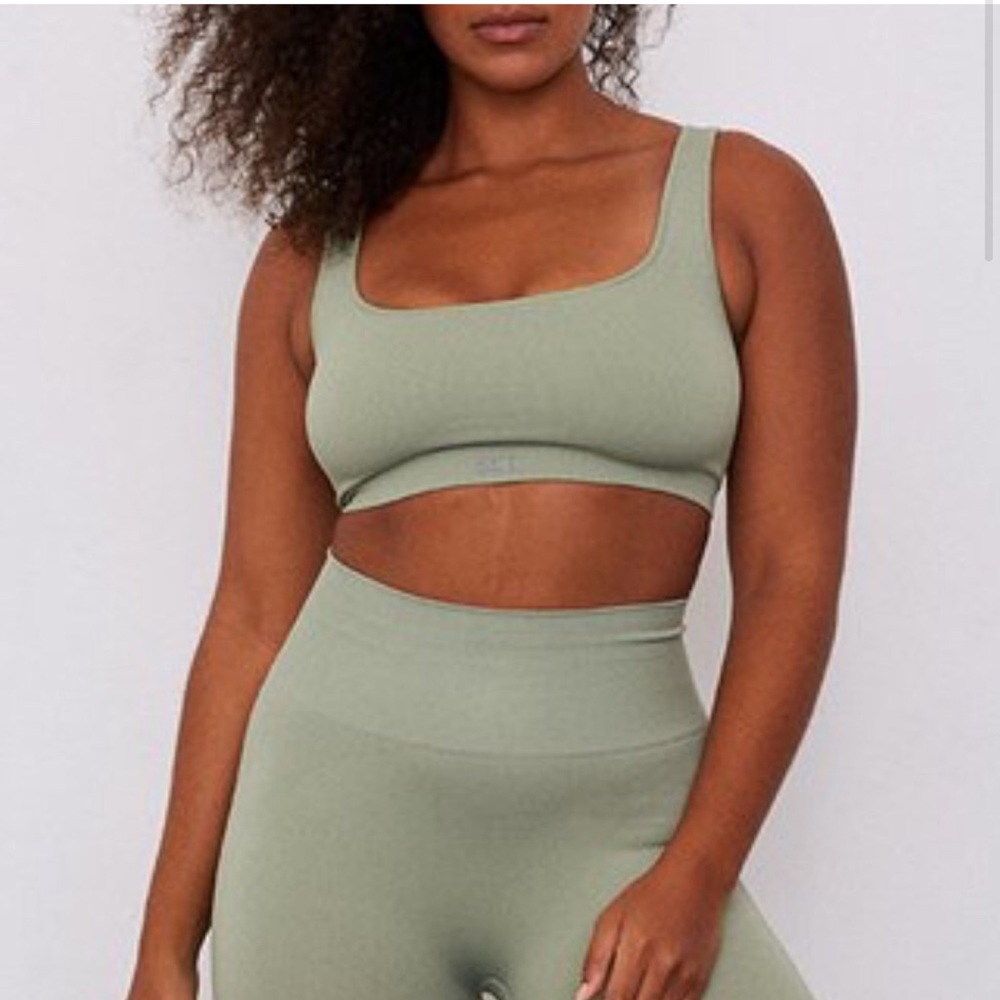 NWOT Set Active Matcha Set